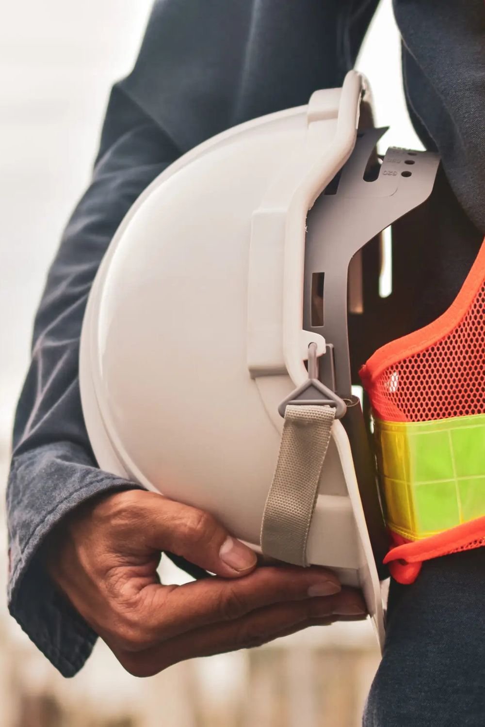 equipo técnico de construcción civil y eléctrica en Bucaramanga